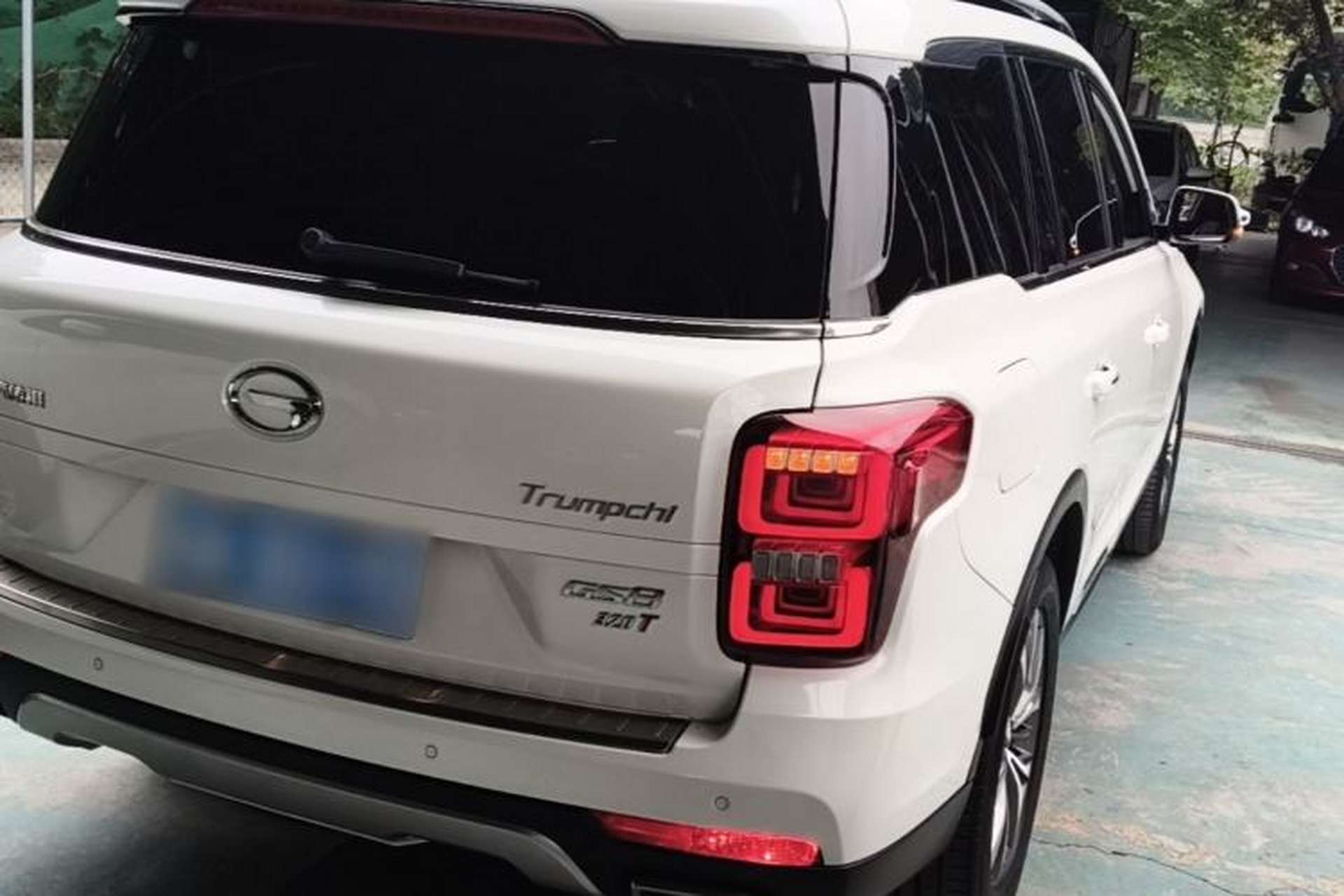 Used GAC Trumpchi GS8 2017 320T Two-Wheel Drive Luxury Smart Connectivity Version (7 Seats) Rear Right 45 Deg
