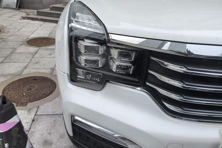 Used GAC Trumpchi GS8 2017 320T Two-Wheel Drive Prestige Version (7 Seats) Right Front Headlight