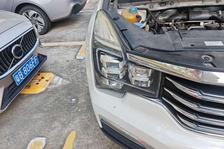 Used GAC Trumpchi GS8 2017 320T Two-Wheel Drive Luxury Smart Connectivity Version (7 Seats) Right Front Headlight