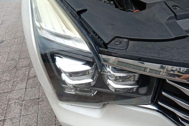Used GAC Trumpchi GS8 2017 320T Two-Wheel Drive Luxury Smart Connectivity Version (7 Seats) Right Front Headlight