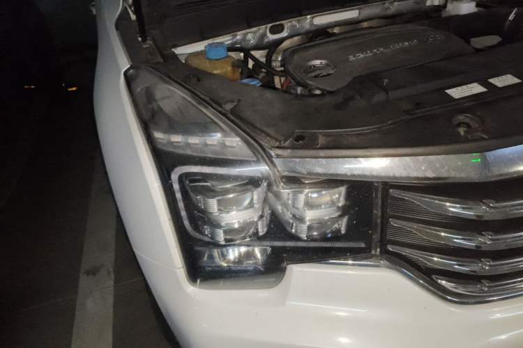 Used GAC Trumpchi GS8 2017 320T Two-Wheel Drive Luxury Smart Connectivity Version (7 Seats) Right Front Headlight