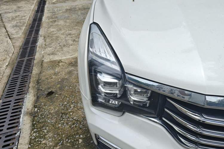 Used GAC Trumpchi GS8 2017 320T Four-Wheel Drive Luxury Smart Connectivity Version (7 Seats) Right Front Headlight