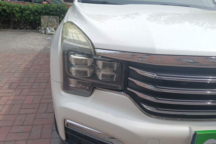 Used GAC Trumpchi GS8 2017 320T Two-Wheel Drive Luxury Smart Connectivity Version (7 Seats) Right Front Headlight