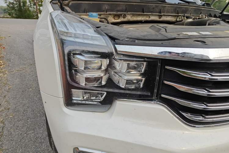 Used GAC Trumpchi GS8 2017 320T Two-Wheel Drive Luxury Smart Connectivity Version (7 Seats) Right Front Headlight