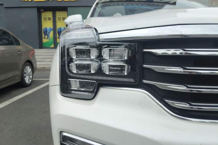 Used GAC Trumpchi GS8 2017 320T Two-Wheel Drive Luxury Smart Connectivity Version (7 Seats) Right Front Headlight
