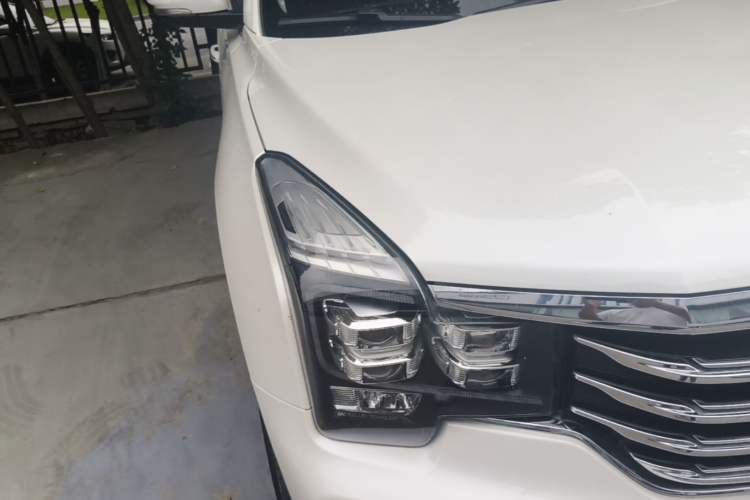 Used GAC Trumpchi GS8 2017 320T Two-Wheel Drive Luxury Smart Connectivity Version (7 Seats) Right Front Headlight