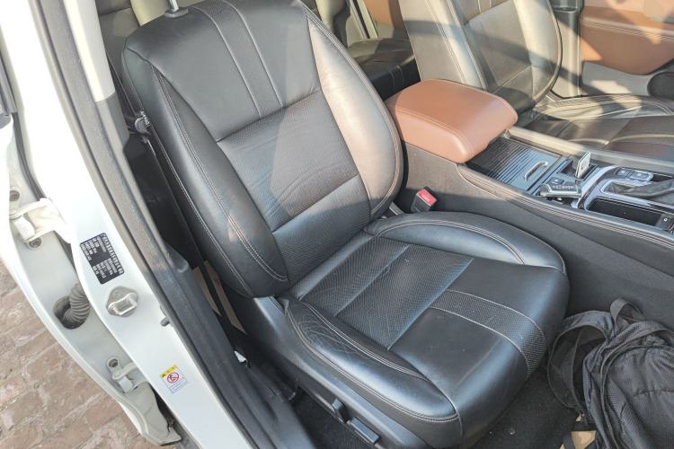 Used GAC Trumpchi GS8 2017 320T Two-Wheel Drive Luxury Smart Connectivity Version (7 Seats) Right Front Seat