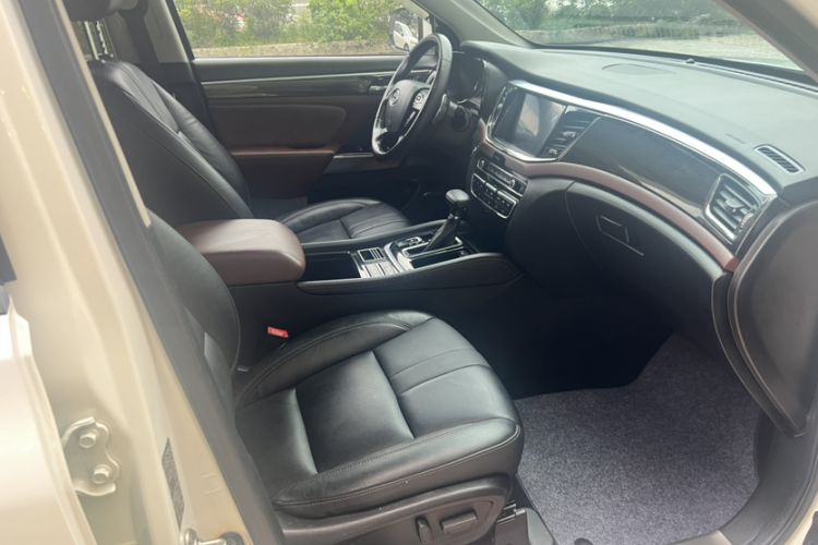 Used GAC Trumpchi GS8 2017 320T Two-Wheel Drive Luxury Smart Connectivity Version (7 Seats) Right Front Seat