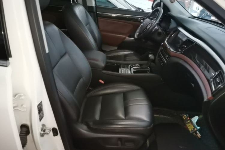 Used GAC Trumpchi GS8 2017 320T Two-Wheel Drive Luxury Smart Connectivity Version (7 Seats) Right Front Seat