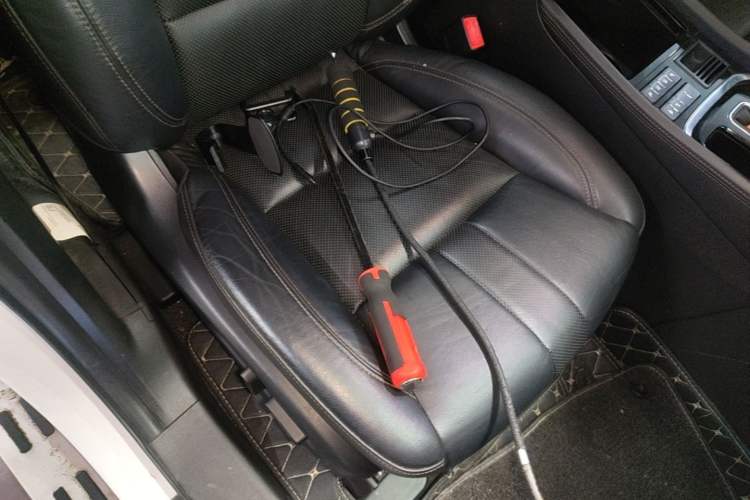 Used GAC Trumpchi GS8 2017 320T Two-Wheel Drive Luxury Smart Connectivity Version (7 Seats) Right Front Seat