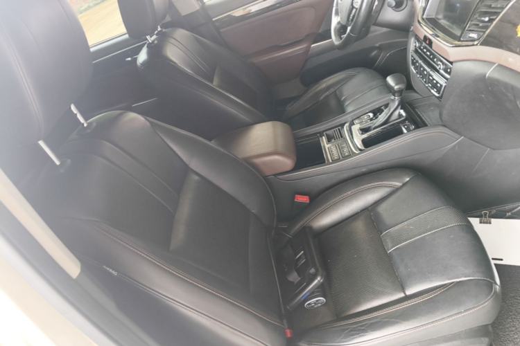 Used GAC Trumpchi GS8 2017 320T Two-Wheel Drive Luxury Smart Connectivity Version (7 Seats) Right Front Seat