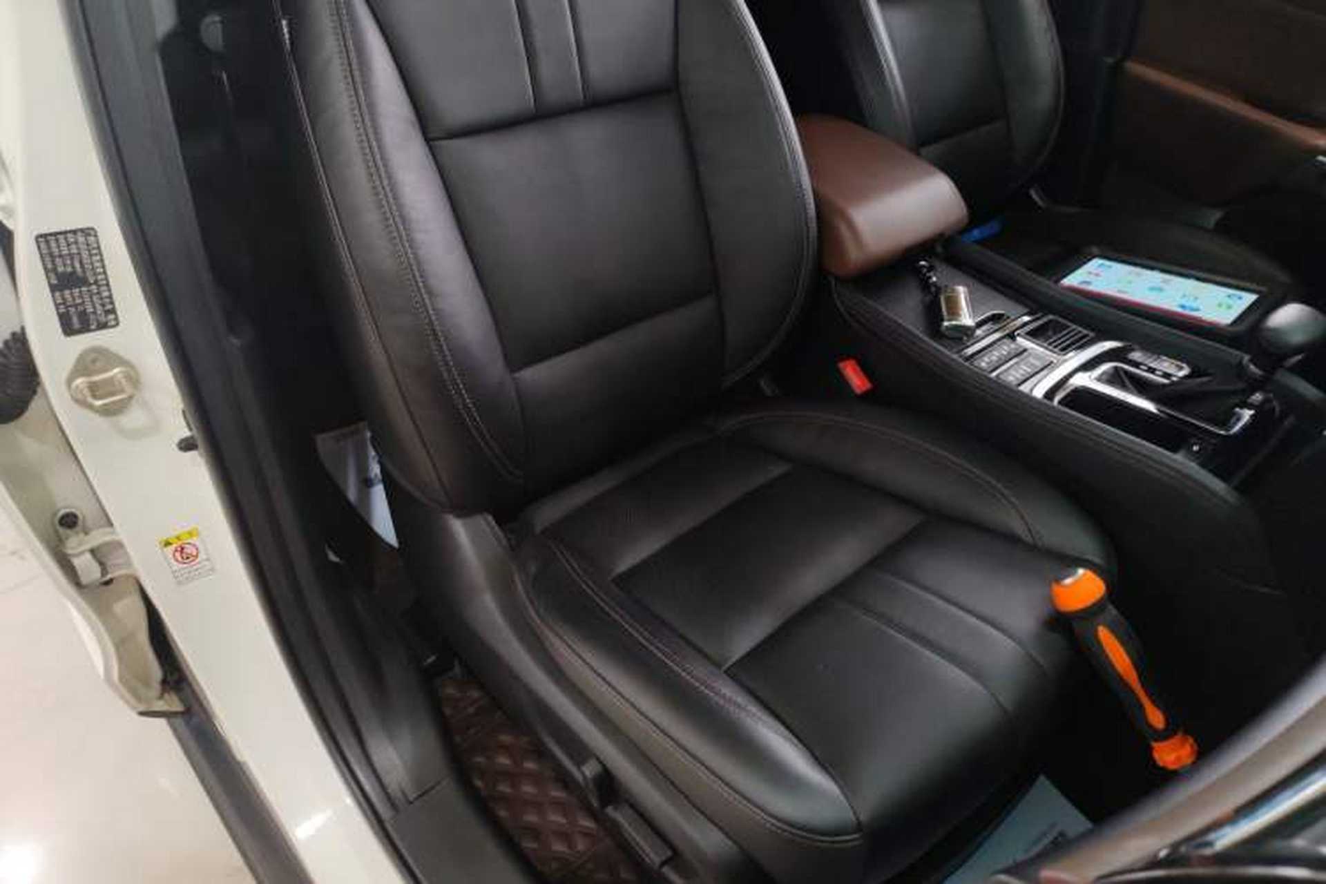 Used GAC Trumpchi GS8 2017 320T Two-Wheel Drive Luxury Smart Connectivity Version (7 Seats) Right Front Seat