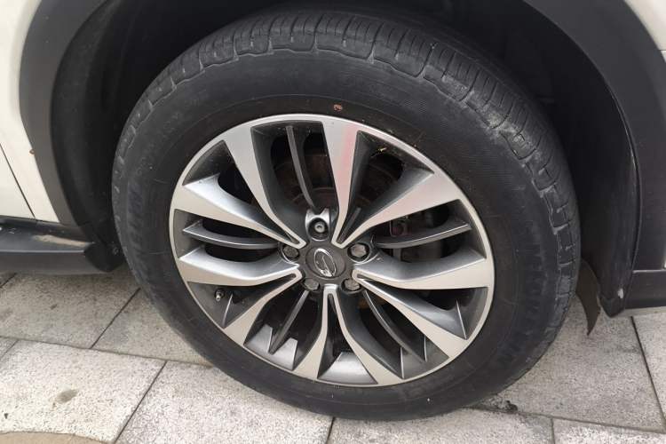 Used GAC Trumpchi GS8 2017 320T Two-Wheel Drive Prestige Version (7 Seats) Right Front Wheel Hub