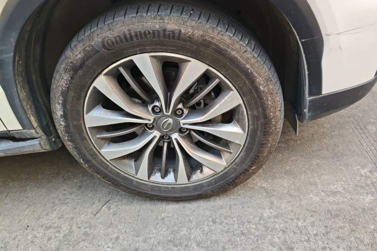 Used GAC Trumpchi GS8 2017 320T Two-Wheel Drive Luxury Smart Connectivity Version (7 Seats) Right Front Wheel Hub