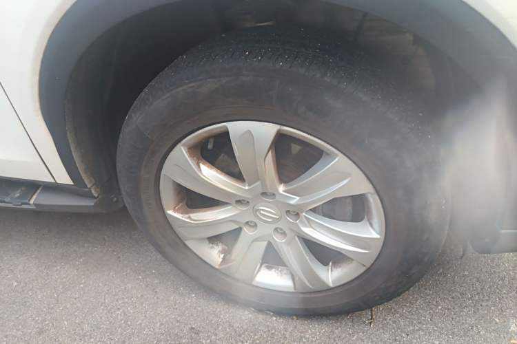 Used GAC Trumpchi GS8 2017 320T Two-Wheel Drive Luxury Edition (7 Seats) Right Front Wheel Hub