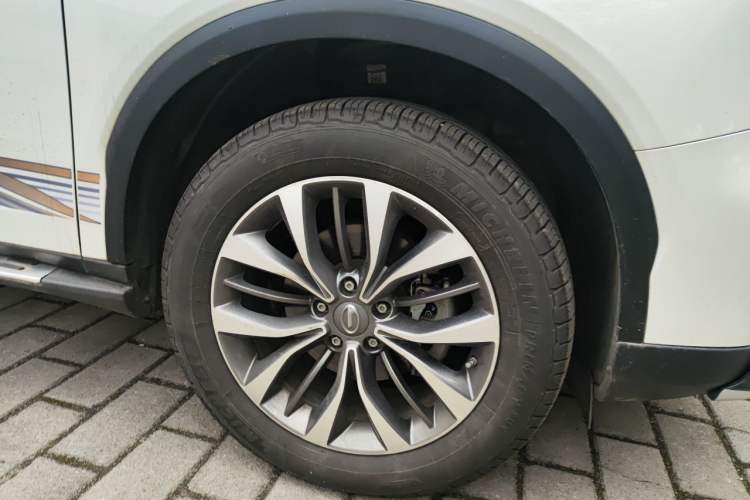 Used GAC Trumpchi GS8 2017 320T Two-Wheel Drive Luxury Smart Connectivity Version (7 Seats) Right Front Wheel Hub