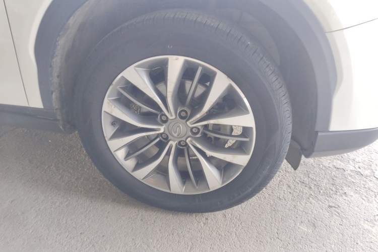 Used GAC Trumpchi GS8 2017 320T Four-Wheel Drive Luxury Smart Connectivity Version (7 Seats) Right Front Wheel Hub