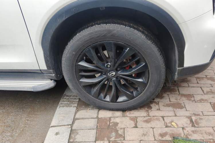 Used GAC Trumpchi GS8 2017 320T Four-Wheel Drive Luxury Smart Connectivity Version (7 Seats) Right Front Wheel Hub