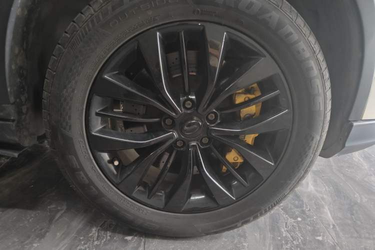 Used GAC Trumpchi GS8 2017 320T Four-Wheel Drive Luxury Smart Connectivity Version (7 Seats) Right Front Wheel Hub