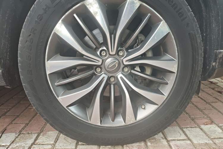 Used GAC Trumpchi GS8 2017 320T Two-Wheel Drive Luxury Smart Connectivity Version (7 Seats) Right Front Wheel Hub
