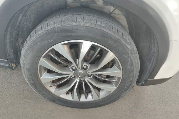 Used GAC Trumpchi GS8 2017 320T Two-Wheel Drive Luxury Smart Connectivity Version (7 Seats) Right Front Wheel Hub