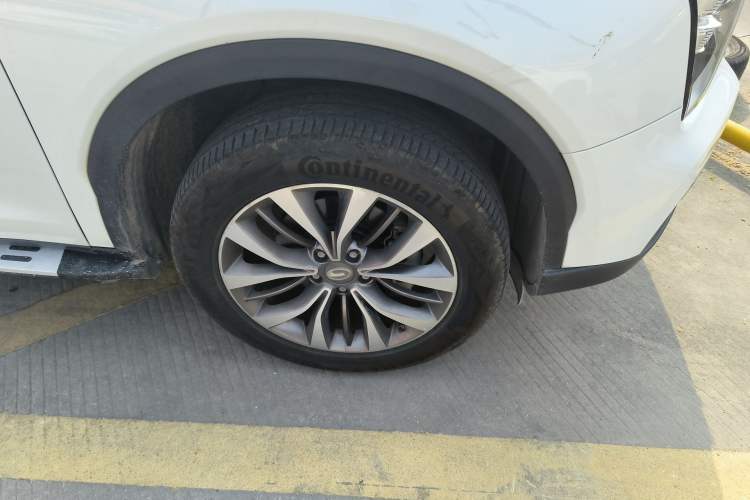 Used GAC Trumpchi GS8 2017 320T Four-Wheel Drive Luxury Smart Connectivity Version (7 Seats) Right Front Wheel Hub