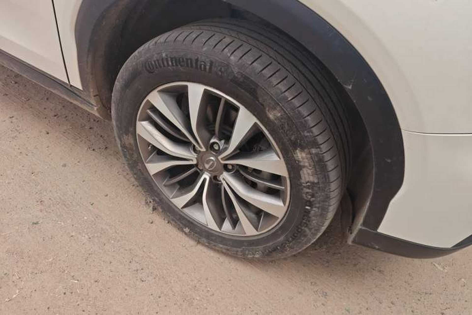 Used GAC Trumpchi GS8 2017 320T Two-Wheel Drive Luxury Smart Connectivity Version (7 Seats) Right Front Wheel Hub