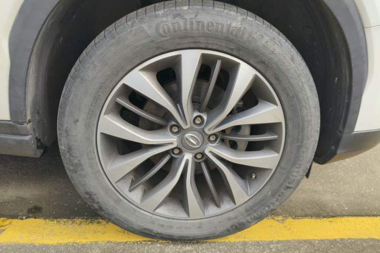Used GAC Trumpchi GS8 2017 320T Two-Wheel Drive Luxury Smart Connectivity Version (7 Seats) Right Front Wheel Hub