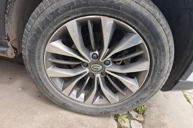 Used GAC Trumpchi GS8 2017 320T Two-Wheel Drive Luxury Smart Connectivity Version (7 Seats) Right Front Wheel Hub