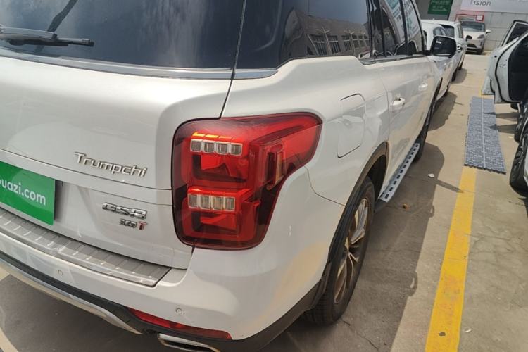 Used GAC Trumpchi GS8 2017 320T Two-Wheel Drive Luxury Smart Connectivity Version (7 Seats) Right Rear Taillight