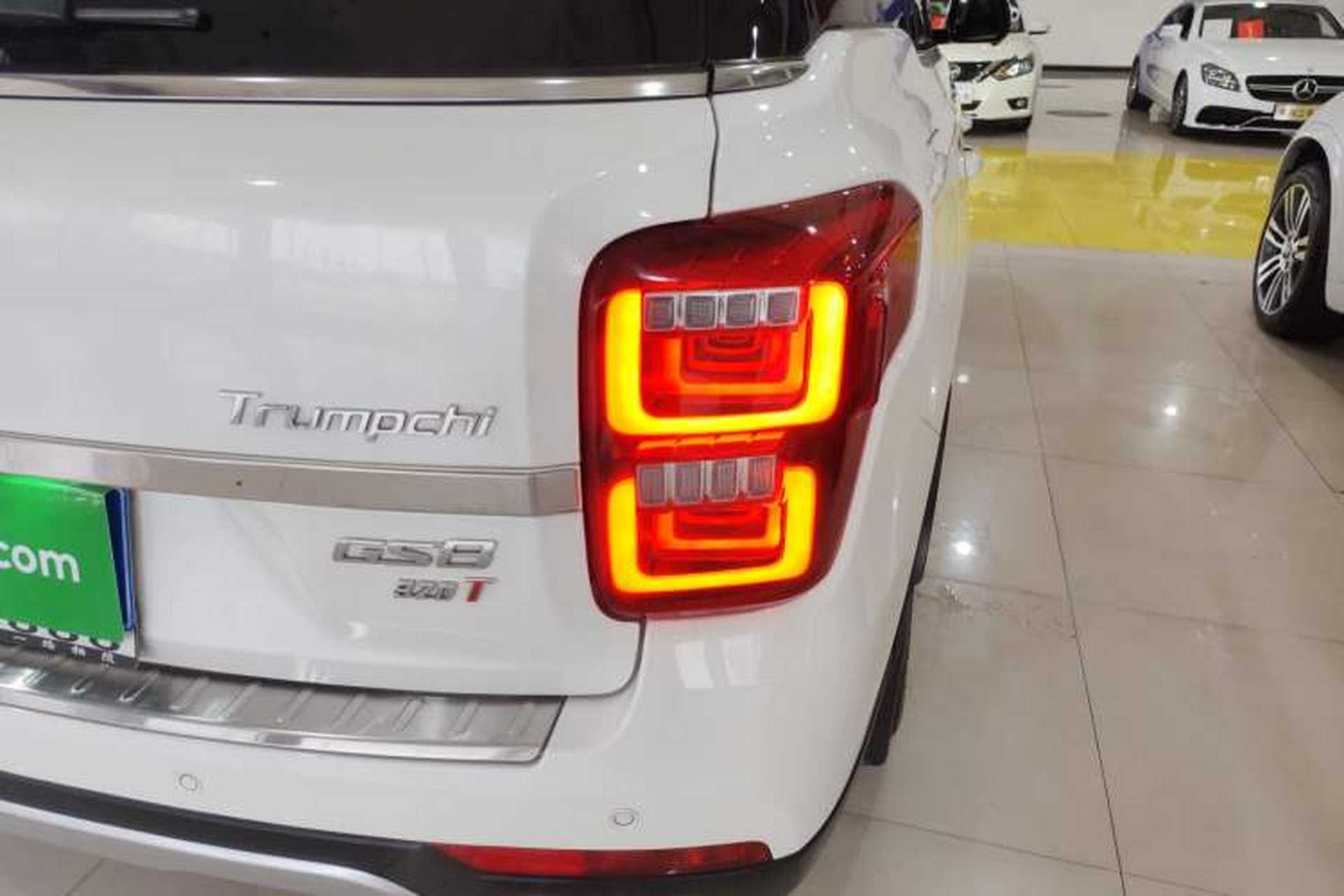 Used GAC Trumpchi GS8 2017 320T Two-Wheel Drive Luxury Smart Connectivity Version (7 Seats) Right Rear Taillight