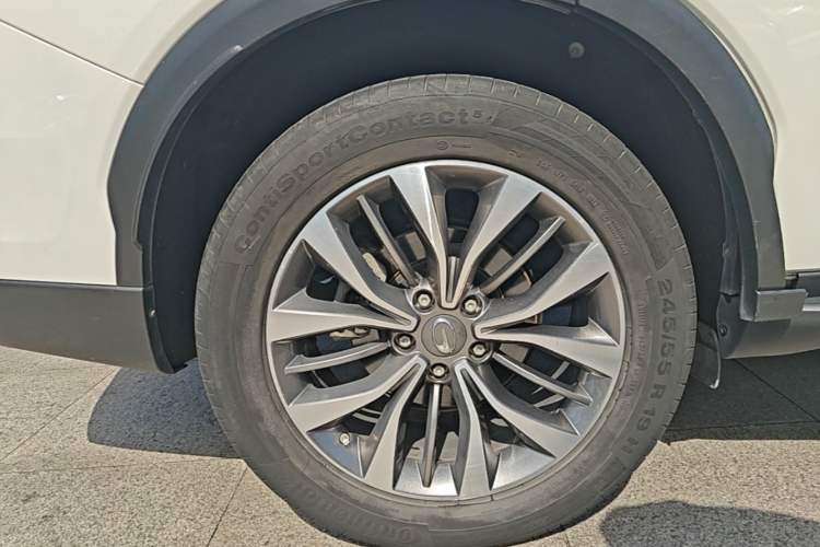 Used GAC Trumpchi GS8 2017 320T Two-Wheel Drive Luxury Smart Connectivity Version (7 Seats) Right Rear Wheel Hub