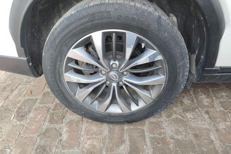 Used GAC Trumpchi GS8 2017 320T Two-Wheel Drive Luxury Smart Connectivity Version (7 Seats) Right Rear Wheel Hub
