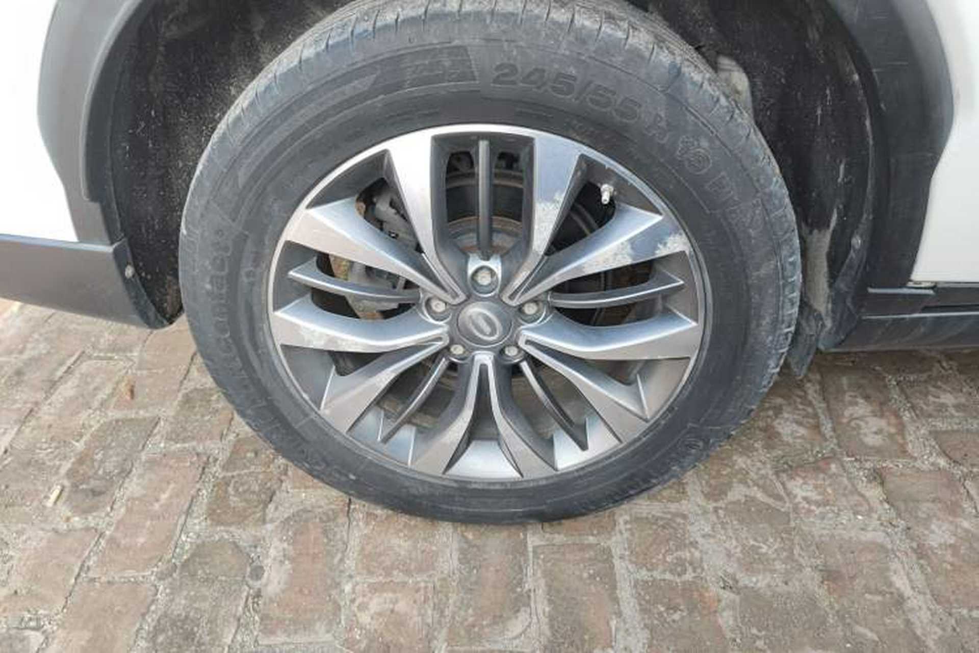 Used GAC Trumpchi GS8 2017 320T Two-Wheel Drive Luxury Smart Connectivity Version (7 Seats) Right Rear Wheel Hub