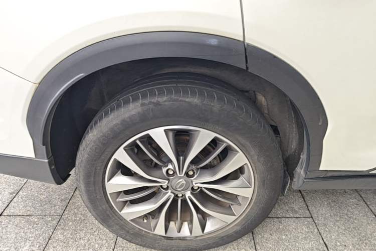Used GAC Trumpchi GS8 2017 320T Two-Wheel Drive Luxury Smart Connectivity Version (7 Seats) Right Rear Wheel Hub