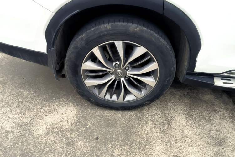 Used GAC Trumpchi GS8 2017 320T Two-Wheel Drive Luxury Smart Connectivity Version (7 Seats) Right Rear Wheel Hub