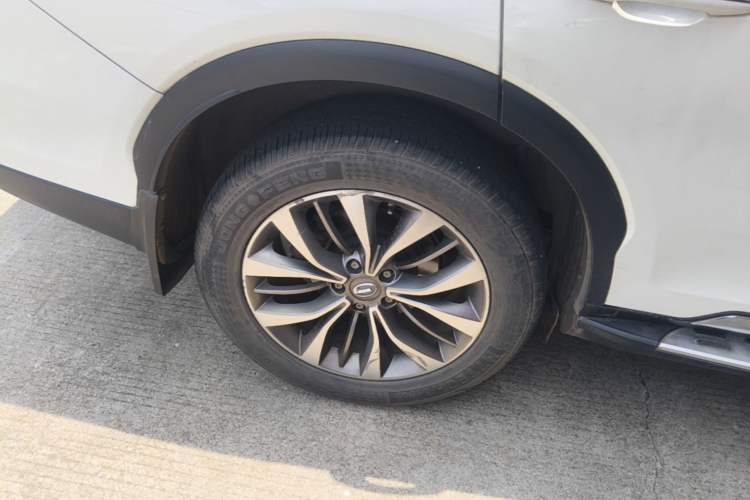 Used GAC Trumpchi GS8 2017 320T Two-Wheel Drive Luxury Smart Connectivity Version (7 Seats) Right Rear Wheel Hub