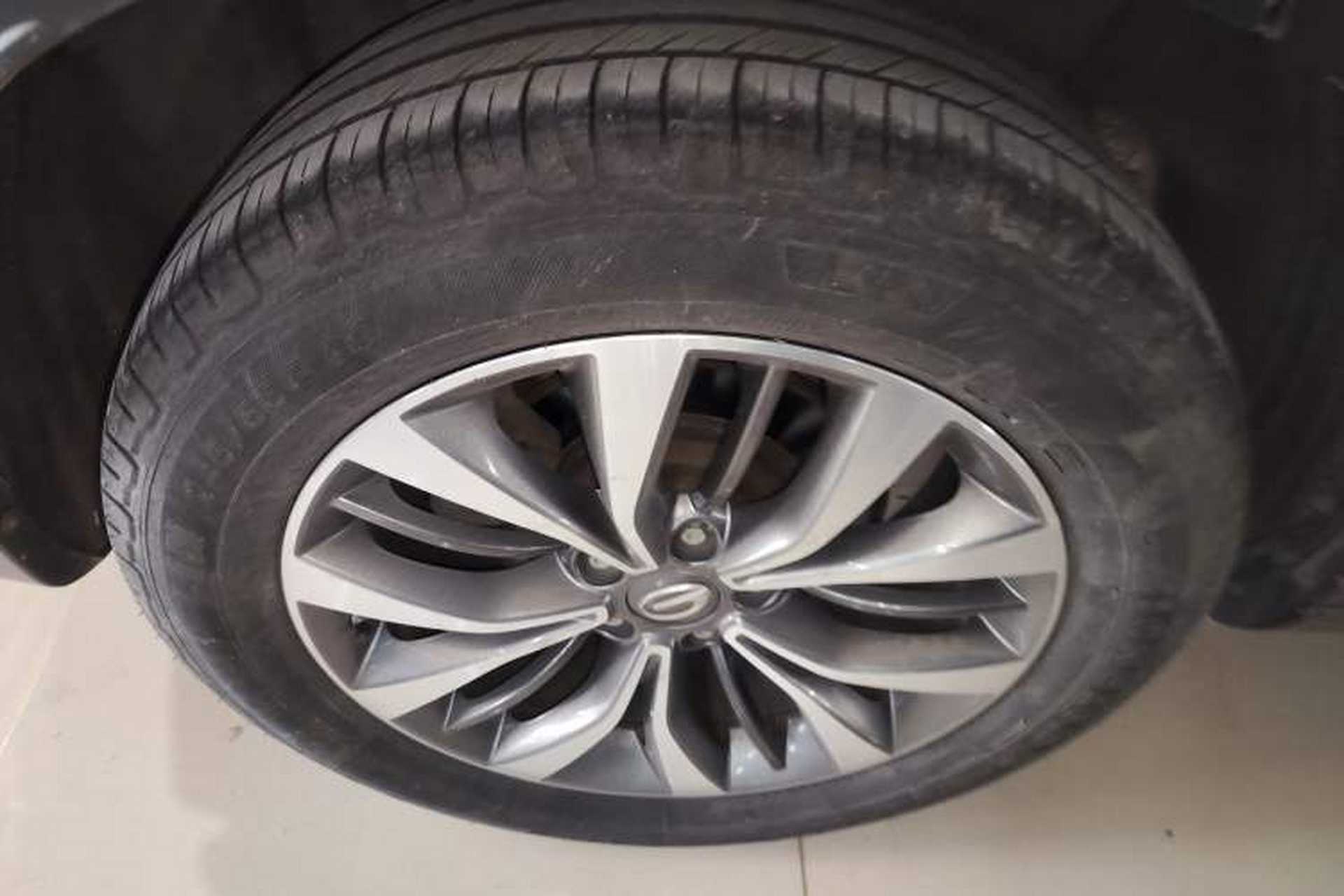 Used GAC Trumpchi GS8 2017 320T Two-Wheel Drive Luxury Smart Connectivity Version (7 Seats) Right Rear Wheel Hub