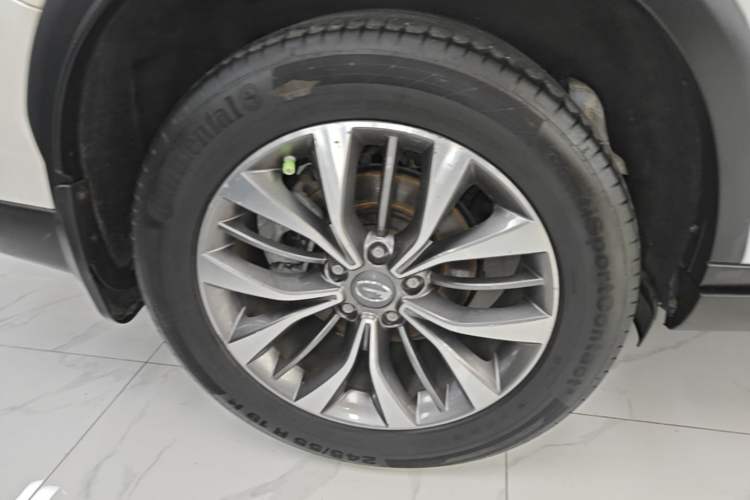 Used GAC Trumpchi GS8 2017 320T Two-Wheel Drive Luxury Smart Connectivity Version (7 Seats) Right Rear Wheel Hub