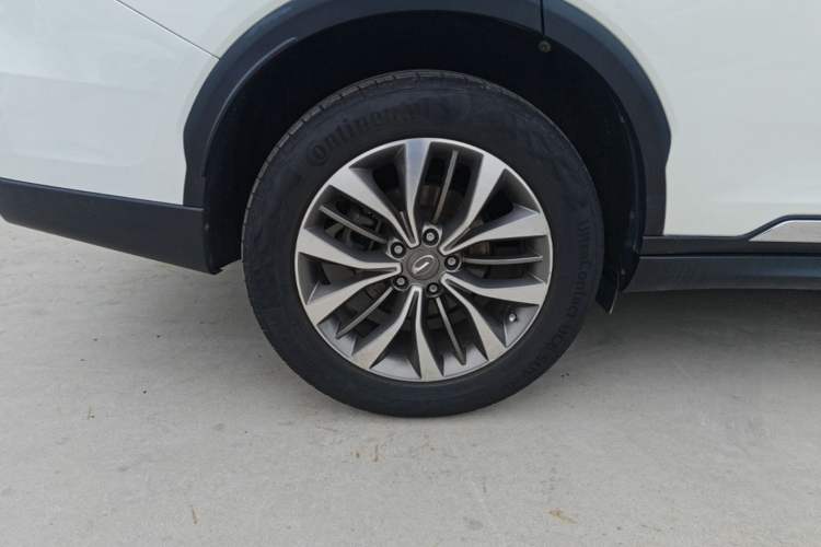 Used GAC Trumpchi GS8 2017 320T Two-Wheel Drive Luxury Smart Connectivity Version (7 Seats) Right Rear Wheel Hub