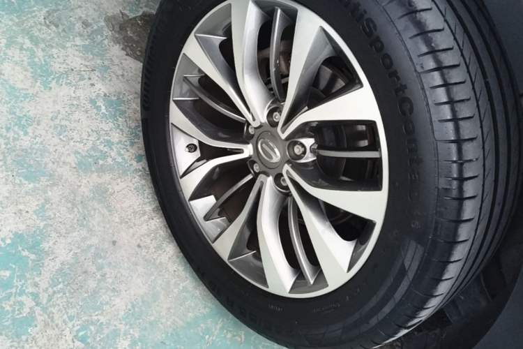 Used GAC Trumpchi GS8 2017 320T Two-Wheel Drive Luxury Smart Connectivity Version (7 Seats) Right Rear Wheel Hub