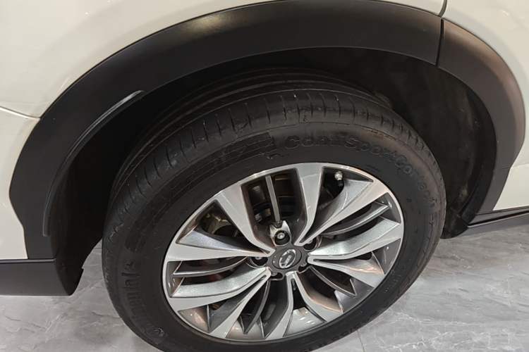 Used GAC Trumpchi GS8 2017 320T Two-Wheel Drive Luxury Smart Connectivity Version (7 Seats) Right Rear Wheel Hub