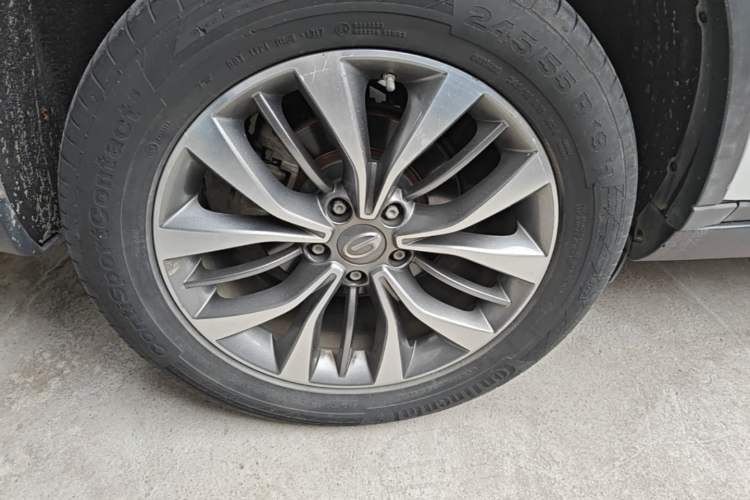 Used GAC Trumpchi GS8 2017 320T Two-Wheel Drive Luxury Smart Connectivity Version (7 Seats) Right Rear Wheel Hub