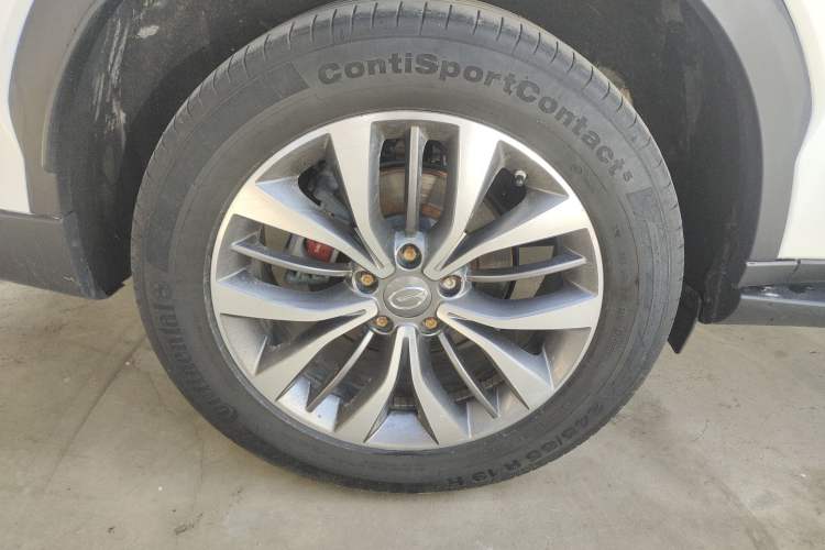 Used GAC Trumpchi GS8 2017 320T Two-Wheel Drive Luxury Smart Connectivity Version (7 Seats) Right Rear Wheel Hub