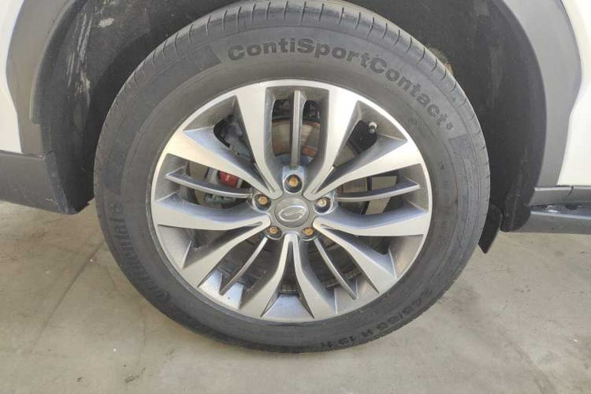 Used GAC Trumpchi GS8 2017 320T Two-Wheel Drive Luxury Smart Connectivity Version (7 Seats) Right Rear Wheel Hub