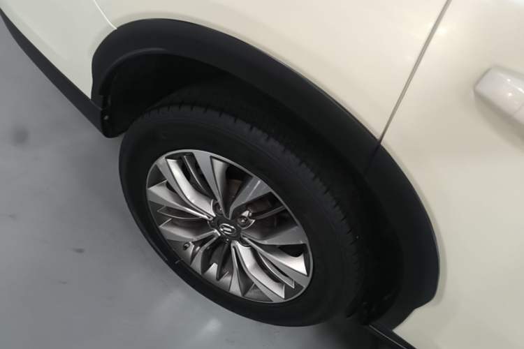 Used GAC Trumpchi GS8 2017 320T Two-Wheel Drive Luxury Smart Connectivity Version (7 Seats) Right Rear Wheel Hub