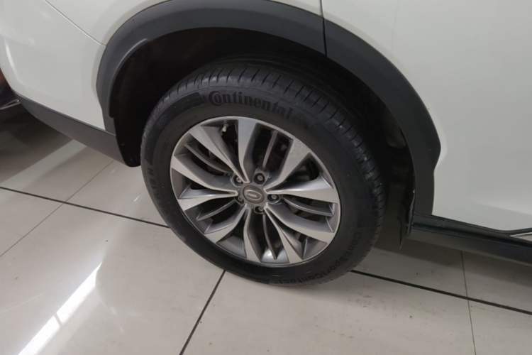 Used GAC Trumpchi GS8 2017 320T Two-Wheel Drive Luxury Smart Connectivity Version (7 Seats) Right Rear Wheel Hub