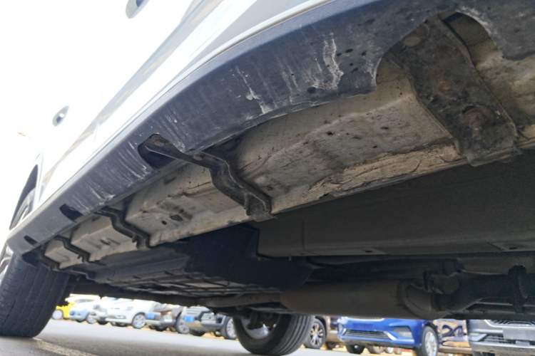 Used GAC Trumpchi GS8 2017 320T Two-Wheel Drive Luxury Smart Connectivity Version (7 Seats) Right Side Sill