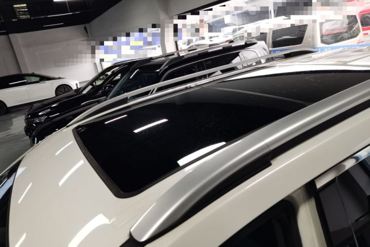 Used GAC Trumpchi GS8 2017 320T Two-Wheel Drive Luxury Smart Connectivity Version (7 Seats) Roof