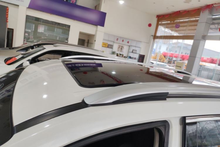 Used GAC Trumpchi GS8 2017 320T Two-Wheel Drive Luxury Smart Connectivity Version (7 Seats) Roof